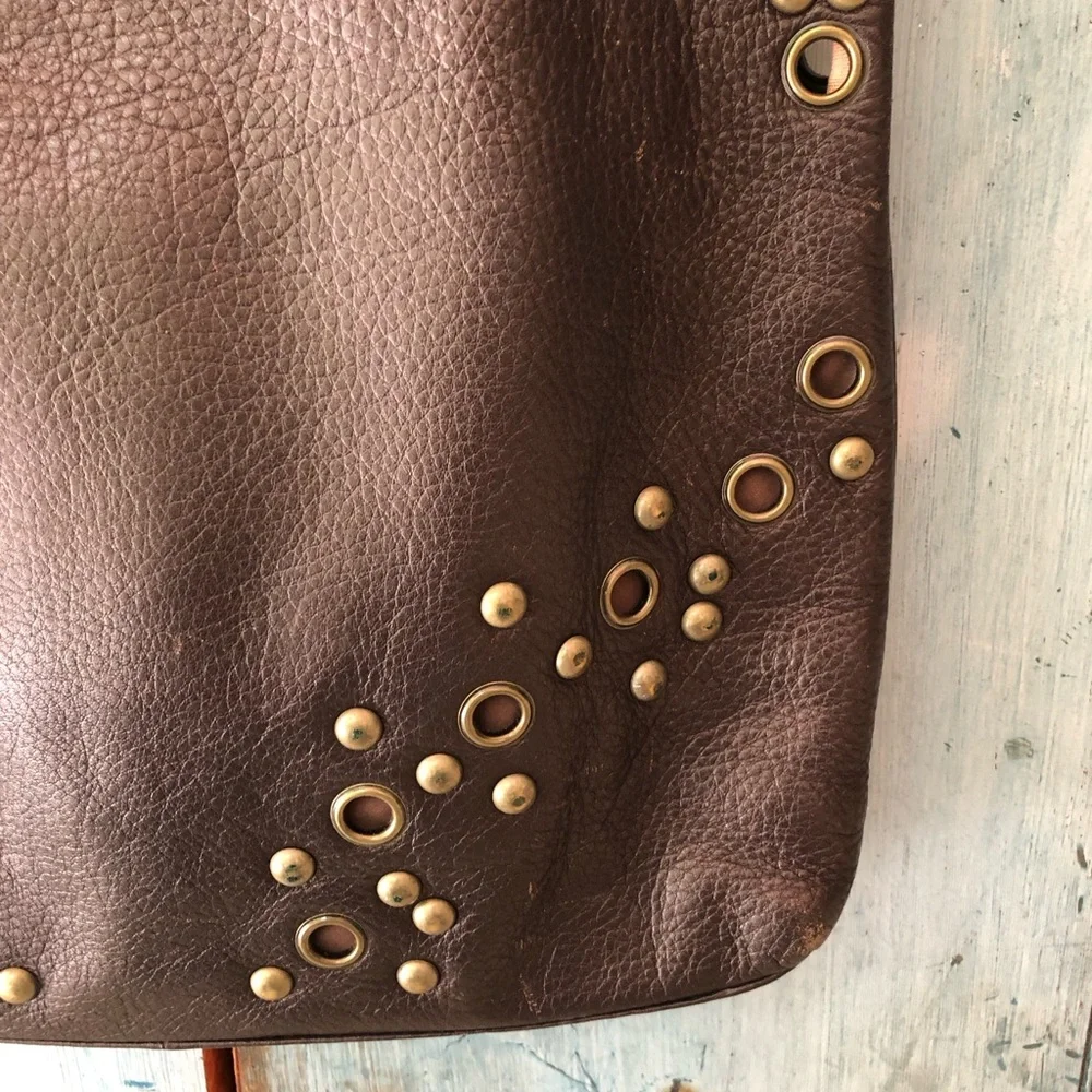 Leather HOBO bag with metal hardware & trim and peach fabric lining - EUC - Picture 3 of 16